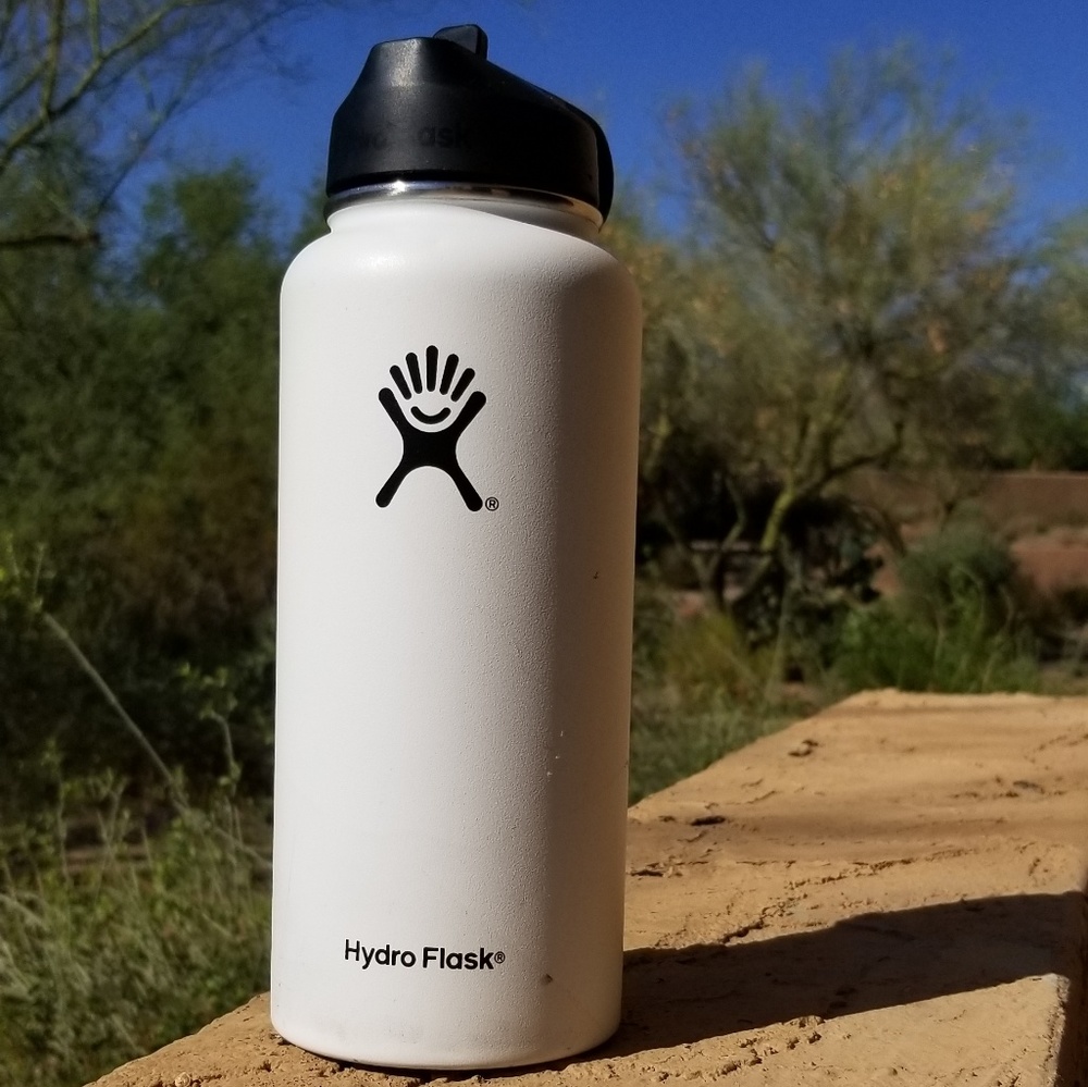White 32 oz Hydroflask